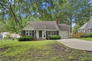 5440 Birch Street, Roeland Park, KS 66205