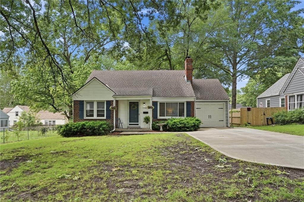 5440 Birch Street, Roeland Park, KS 66205