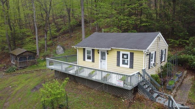 303 Buttermilk Falls Road, Warwick, NY 10990