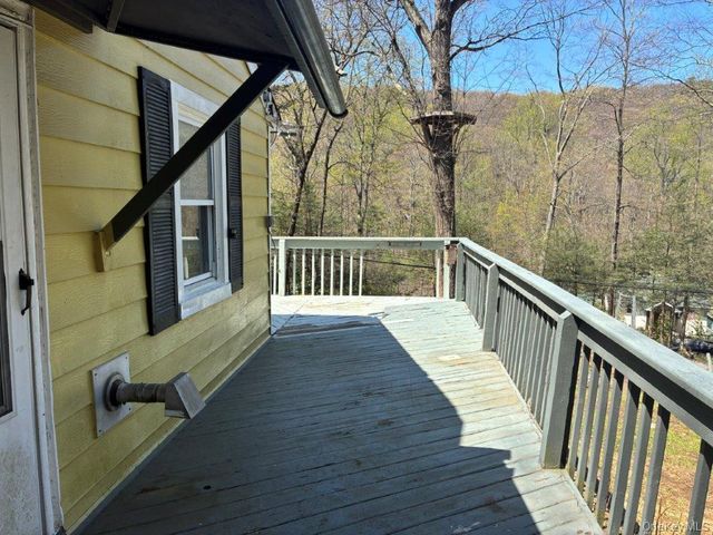 303 Buttermilk Falls Road, Warwick, NY 10990