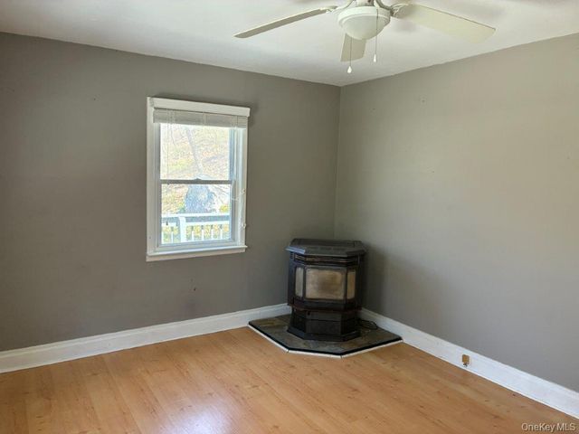 303 Buttermilk Falls Road, Warwick, NY 10990