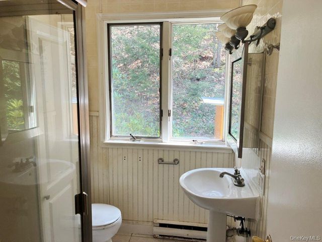 303 Buttermilk Falls Road, Warwick, NY 10990