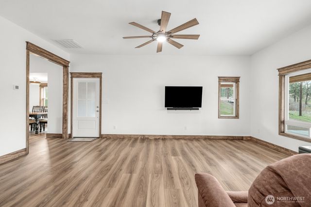 932 Zelinski Road, Goldendale, WA 98620