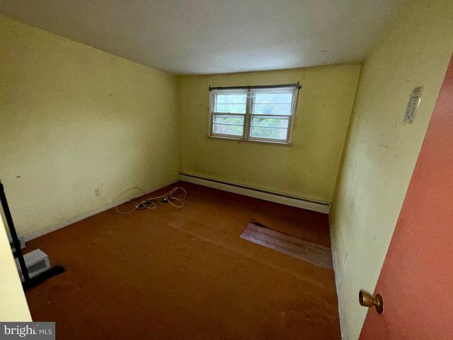 1053 CLAYTON RD, Williamstown, NJ 08094