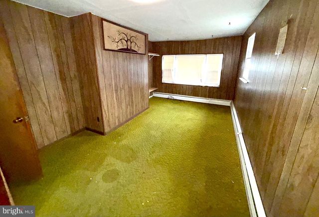 1053 CLAYTON RD, Williamstown, NJ 08094