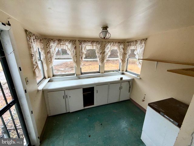 1053 CLAYTON RD, Williamstown, NJ 08094