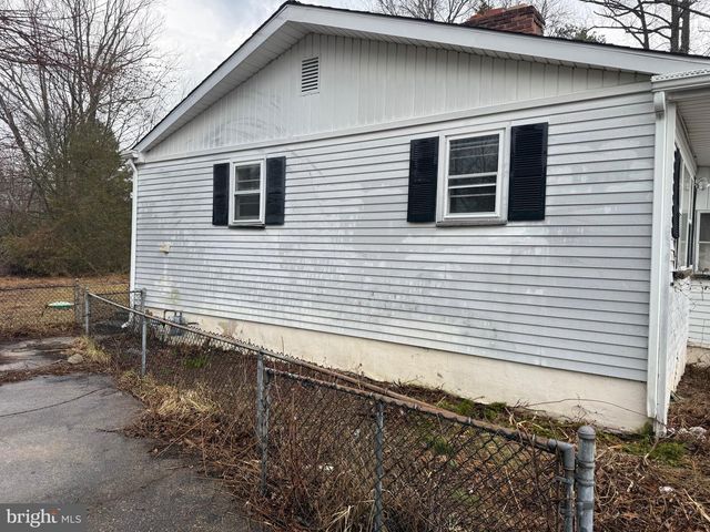 1053 CLAYTON RD, Williamstown, NJ 08094