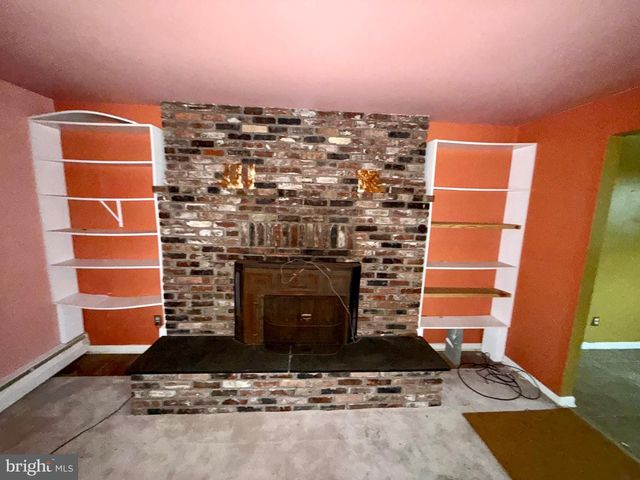 1053 CLAYTON RD, Williamstown, NJ 08094