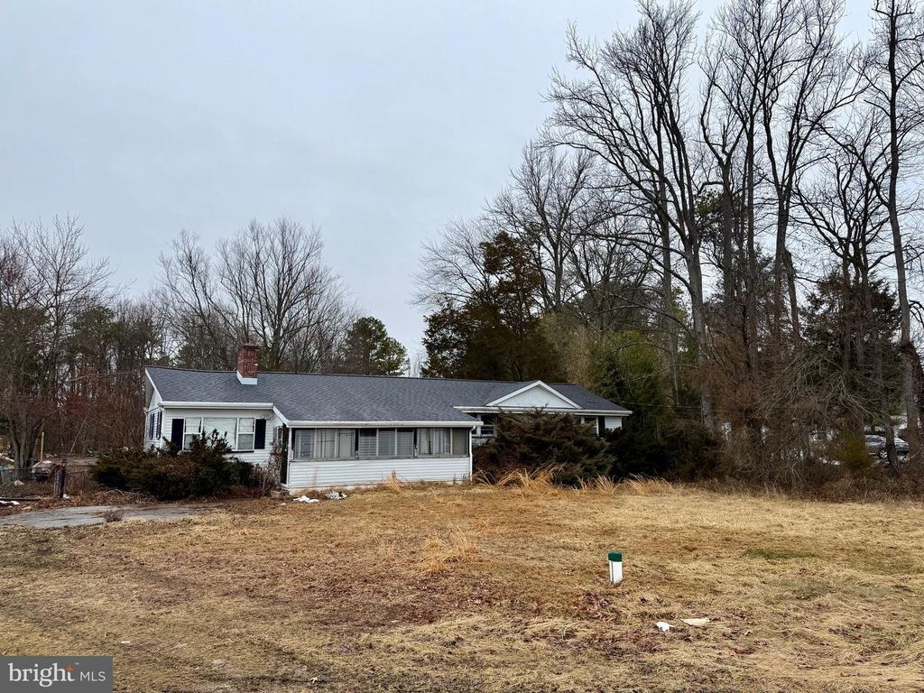 1053 CLAYTON RD, Williamstown, NJ 08094