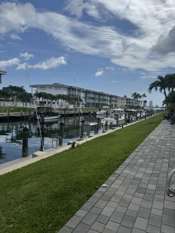 121 Wettaw Lane 115, North Palm Beach, FL 33408