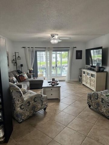 121 Wettaw Lane 115, North Palm Beach, FL 33408
