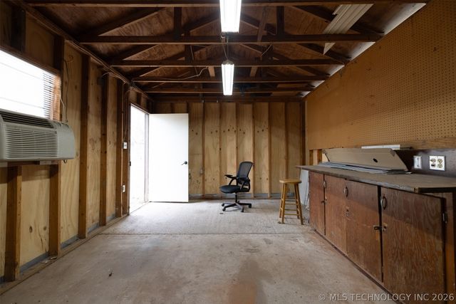 901 S Florida Avenue, Okmulgee, OK 74447