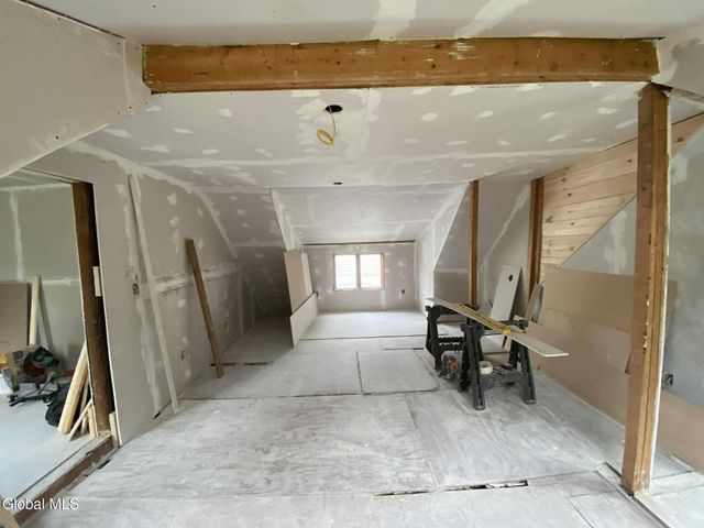 786 County Rt 24, Corinth, NY 12822