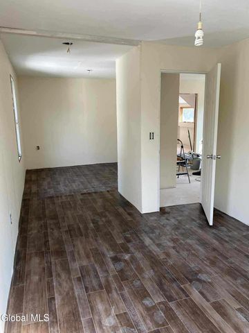 786 County Rt 24, Corinth, NY 12822