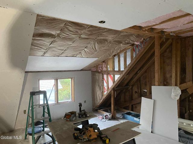 786 County Rt 24, Corinth, NY 12822