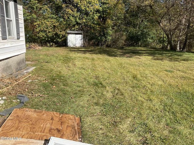 786 County Rt 24, Corinth, NY 12822