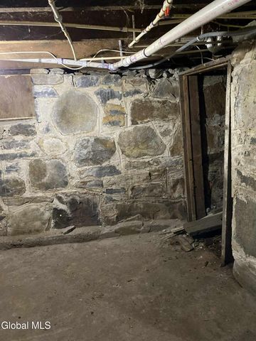 786 County Rt 24, Corinth, NY 12822