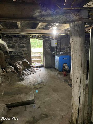 786 County Rt 24, Corinth, NY 12822