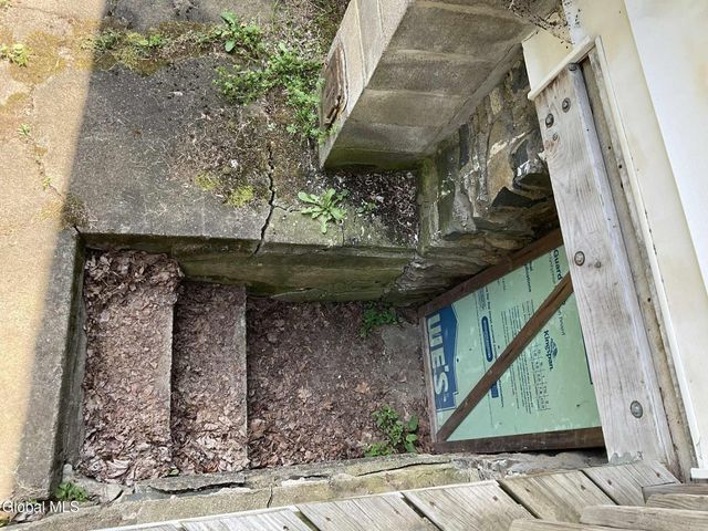 786 County Rt 24, Corinth, NY 12822