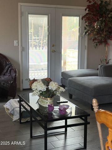 4813 W KRALL Street, Glendale, AZ 85301