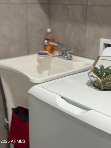 4813 W KRALL Street, Glendale, AZ 85301