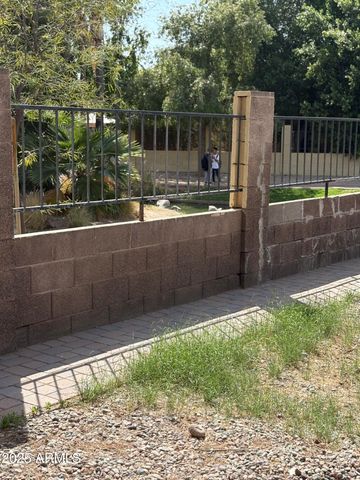 4813 W KRALL Street, Glendale, AZ 85301