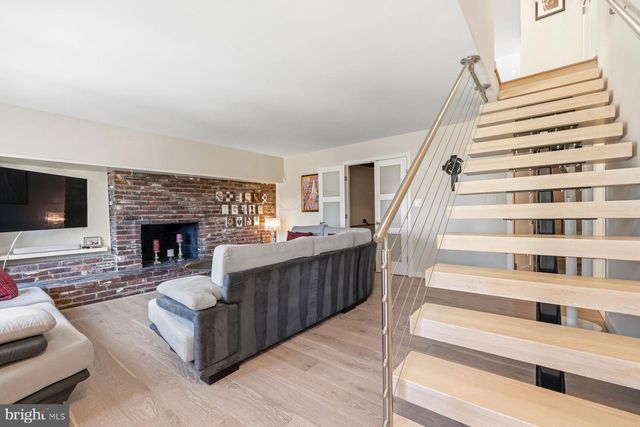 5507 MACARTHUR BLVD NW, Washington, DC 20016