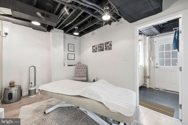 5507 MACARTHUR BLVD NW, Washington, DC 20016