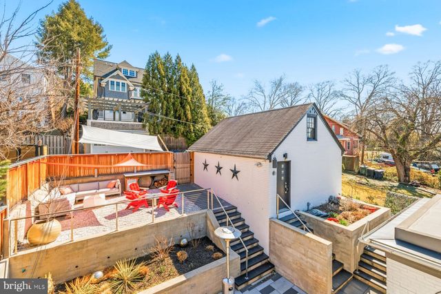 5507 MACARTHUR BLVD NW, Washington, DC 20016