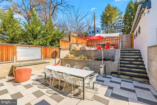 5507 MACARTHUR BLVD NW, Washington, DC 20016