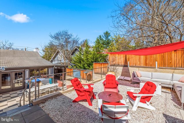 5507 MACARTHUR BLVD NW, Washington, DC 20016