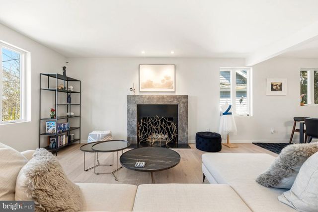 5507 MACARTHUR BLVD NW, Washington, DC 20016