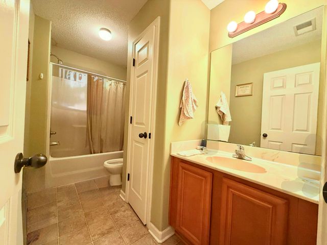 8833 MACON RD, Memphis, TN 38018