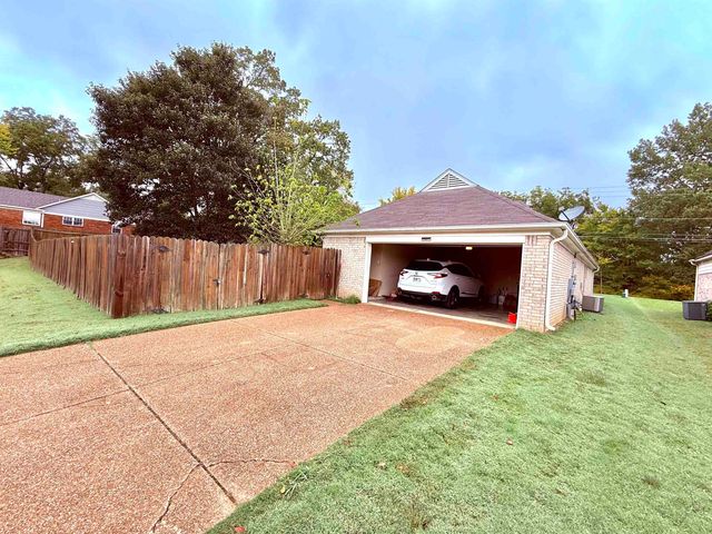 8833 MACON RD, Memphis, TN 38018