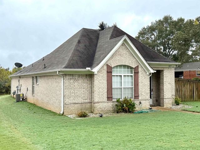 8833 MACON RD, Memphis, TN 38018