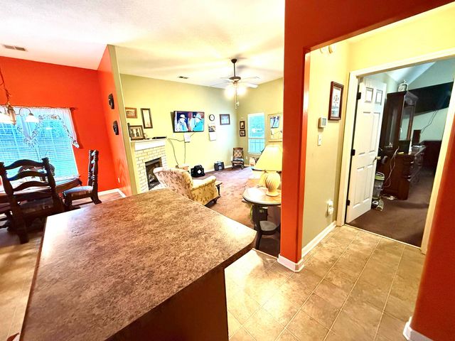 8833 MACON RD, Memphis, TN 38018