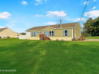 132 John Helton Rd, Maryville, TN 37804