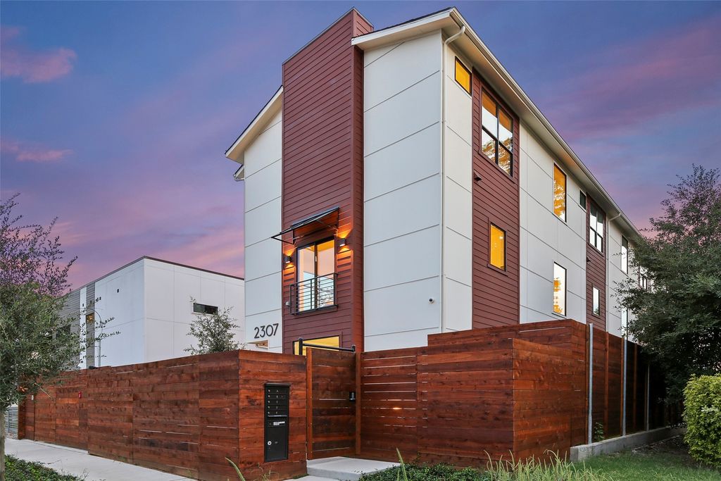 2307 Kirby Street B, Dallas, TX 75204