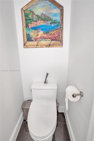 2421 NE 10th St 153, Hallandale Beach, FL 33009