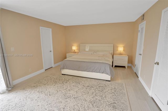 2421 NE 10th St 153, Hallandale Beach, FL 33009