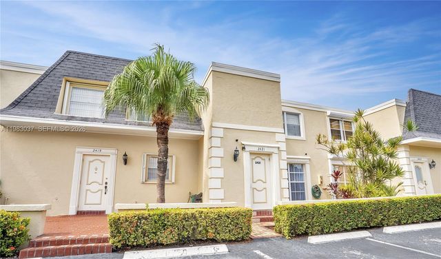 2421 NE 10th St 153, Hallandale Beach, FL 33009