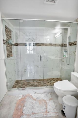 2421 NE 10th St 153, Hallandale Beach, FL 33009