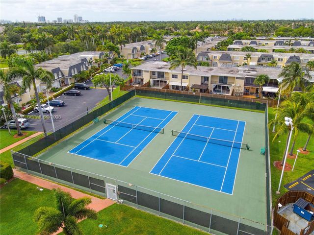 2421 NE 10th St 153, Hallandale Beach, FL 33009