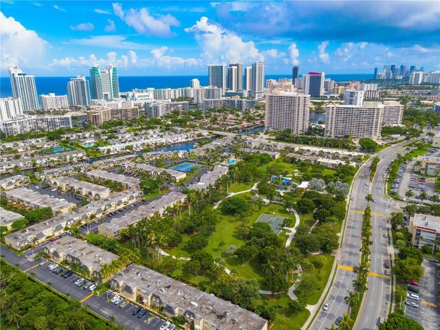 2421 NE 10th St 153, Hallandale Beach, FL 33009