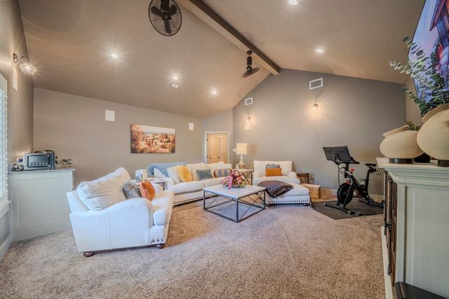 16 Palisades, Longview, TX 75605