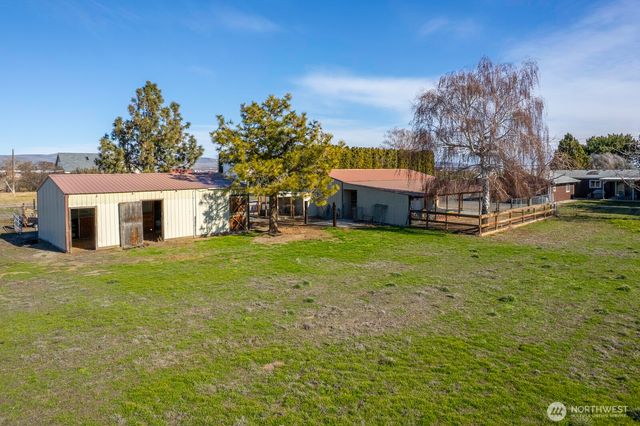 9116 Road P NW, Quincy, WA 98848