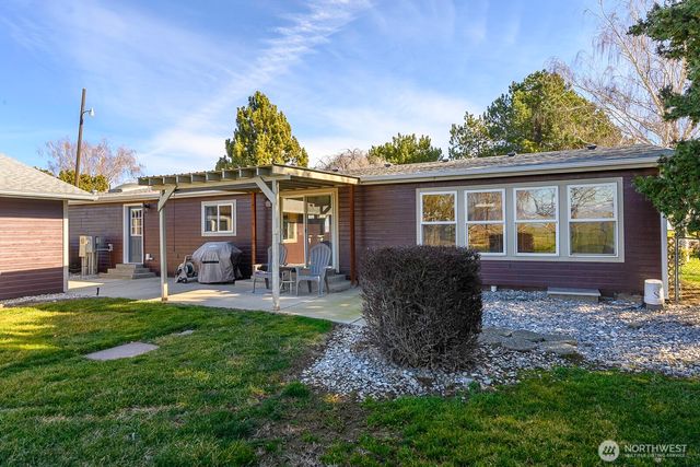 9116 Road P NW, Quincy, WA 98848