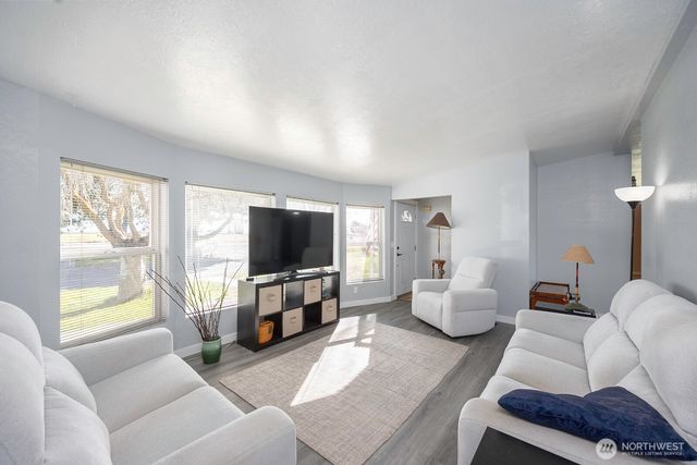 9116 Road P NW, Quincy, WA 98848