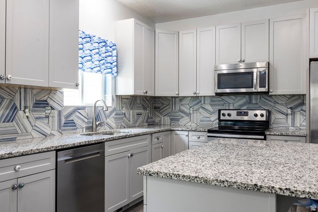 13342 S MOORFIELD DR, Herriman, UT 84096