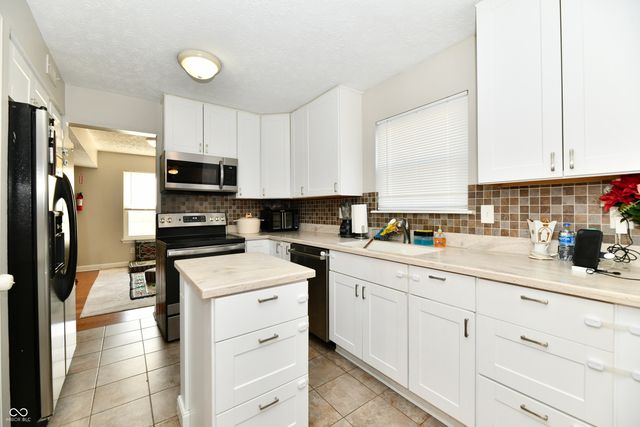 5654 Orchardgrass Lane, Indianapolis, IN 46254